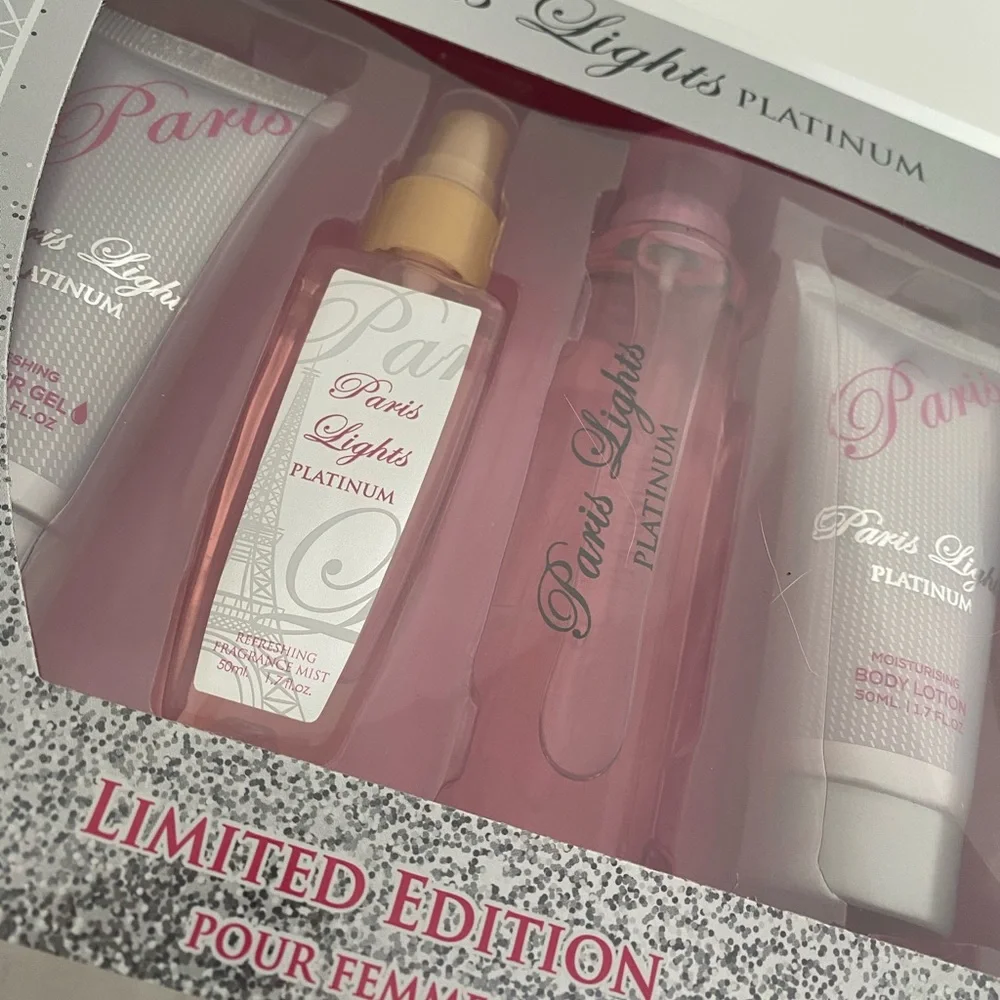 Paris Lights Bath and Body Fragrance Set Womens Cosmetics Gifts Pink Silver